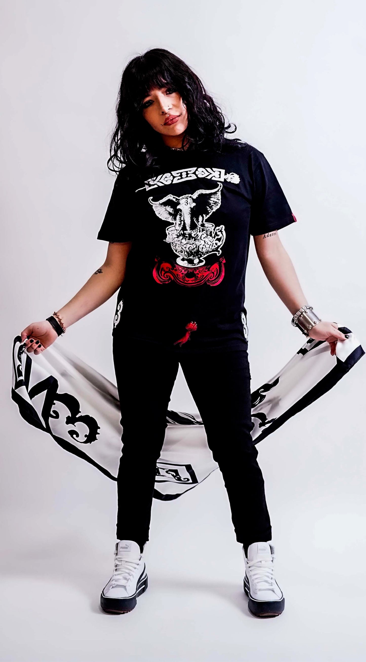 3TEACUP Black Streetwear Graphic T-Shirt